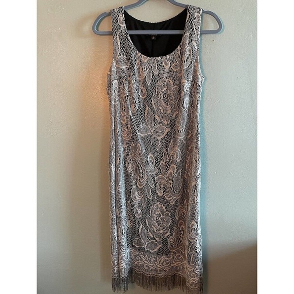 SLNY Black Metallic Silver Floral Lace Fringe FLAPPER MIDI Dress Sz 8 - Picture 3 of 8